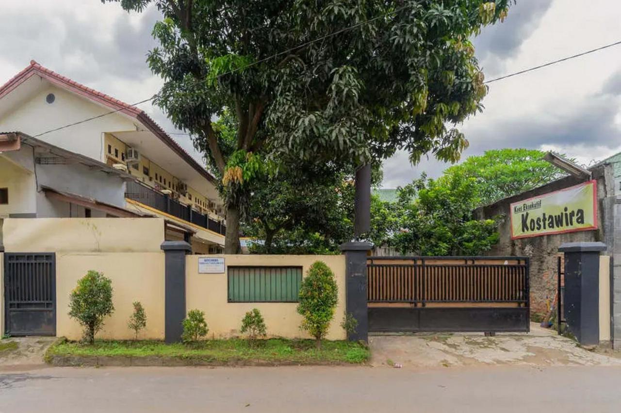 Kostawira Syariah Bintaro Mitra Reddoorz Ξενοδοχείο Mencil Εξωτερικό φωτογραφία
